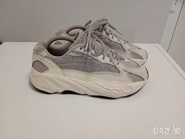 Adidas Yeezy Boots 700 V 2 маратонки номер 41 и 1/3, снимка 3 - Маратонки - 49526835