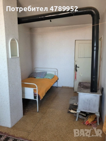 Продава се вторият етаж от къща в гр. Омуртаг на ул. „Панайот Хитов“ 6, с РЗП 250 кв.м. до центъра, снимка 10 - Етаж от къща - 54118481