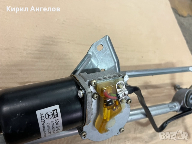 Механизма на чистачките за Mercedes C-class  W203 / CLK W209, снимка 7 - Части - 51562204