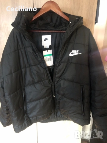 чисто ново оригинално дамско яке Nike Therma-Fit, снимка 2 - Спортни екипи - 53716618