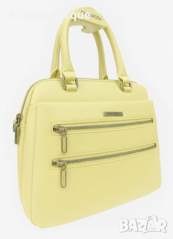 Дамска чанта с изчистен дизайн и практични детайли, снимка 4 - Чанти - 52175536