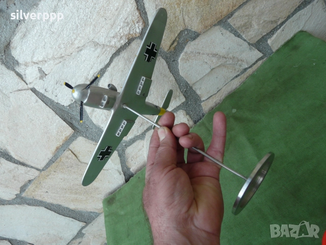  Макет на Messerschmitt Bf 109 - WW 2 , снимка 4 - Антикварни и старинни предмети - 52316679