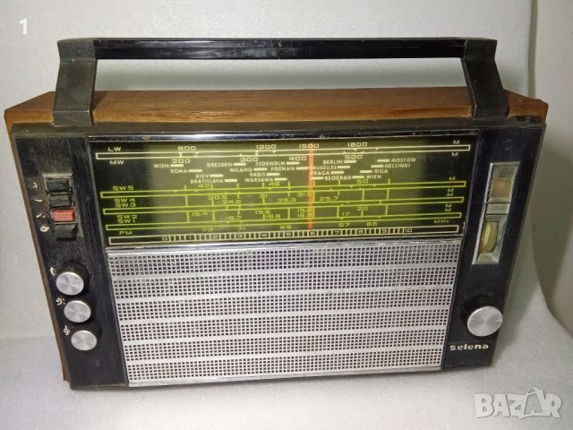 Ретро радио Selena B207, снимка 1 - Радиокасетофони, транзистори - 46409130