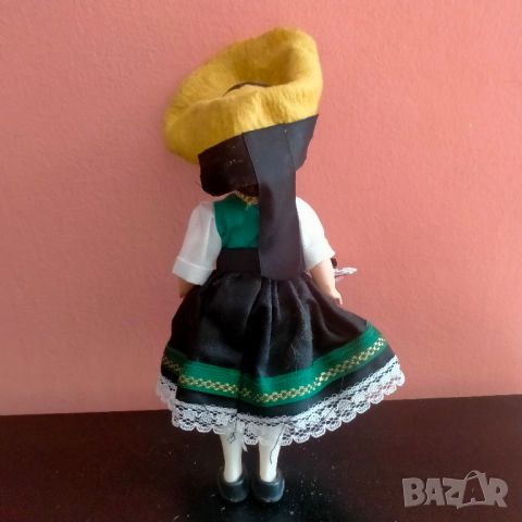 Колекционерска кукла народна носия Molls Trachten Puppen Celluloid 16 см, снимка 3 - Колекции - 46000967