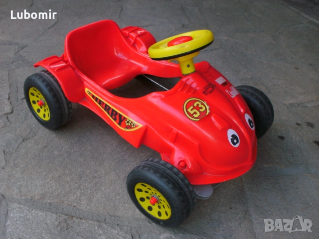 Детски управляем спортен автомобил - за деца от 2 до 4 год !
