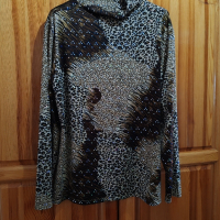 Лъскава блуза с пайети , снимка 4 - Блузи с дълъг ръкав и пуловери - 45034027