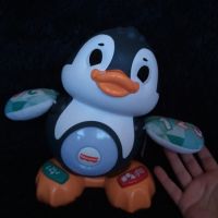 Интерактивна бебешка играчка пингвин Fisher Price Valentine The Penguin , снимка 2 - Музикални играчки - 45489795