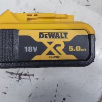 Батерия DeWalt 5Ah, снимка 1 - Винтоверти - 45519874