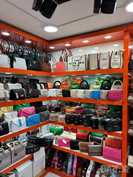 чанти guess chanel louis vuitton ysl saint laurent guess , снимка 1