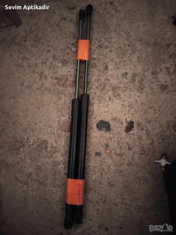 Комплект газови амортисьори , снимка 1