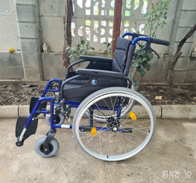 Нова инвалидна количка VERMEIREN, снимка 1