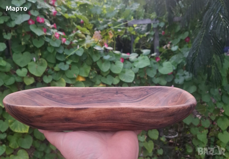 Ръчно изработена купа от орех с уникална форма, снимка 1