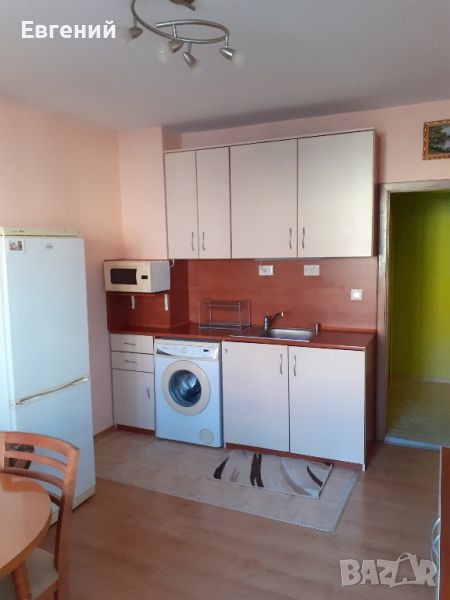 Двустаен в началото на кв. Бузлуджа до спирка качица, снимка 1