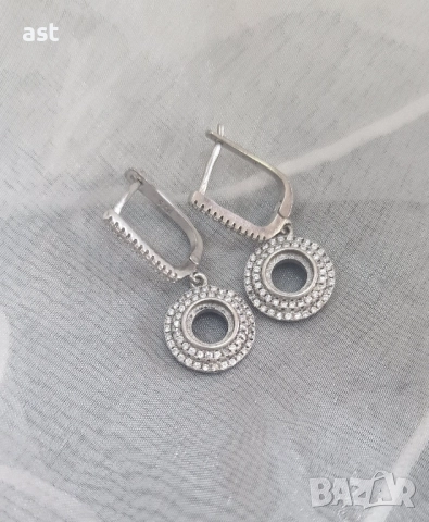 Висящи сребърни обици с цирконий