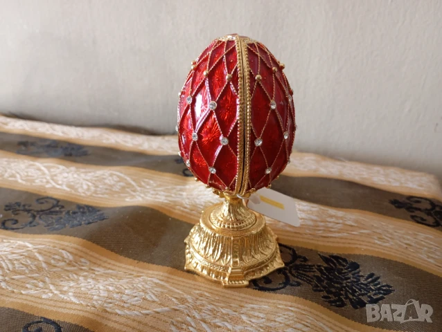 Кутия за бижута, яйце в стил Фаберже, с Храм 