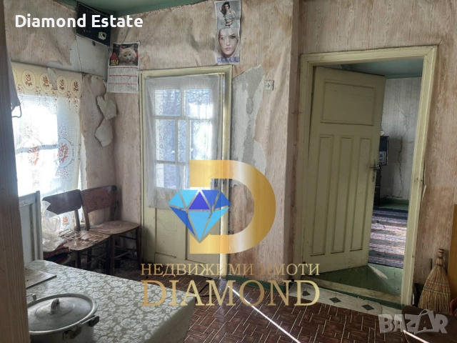 Едноетажна къща с двор в село Златна ливада, общ. Чирпан, снимка 12 - Къщи - 52872827