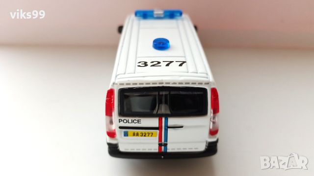 Bburago MERCEDES-BENZ VITO POLICE 1:50, снимка 4 - Колекции - 45281019