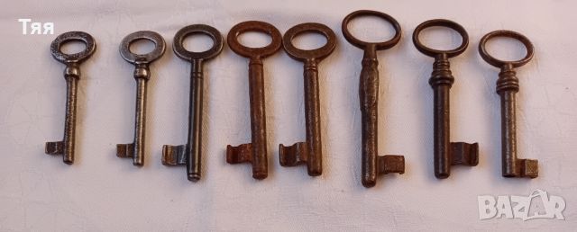 Стари дръжки за шкафове и ключове , снимка 7 - Други ценни предмети - 45427134