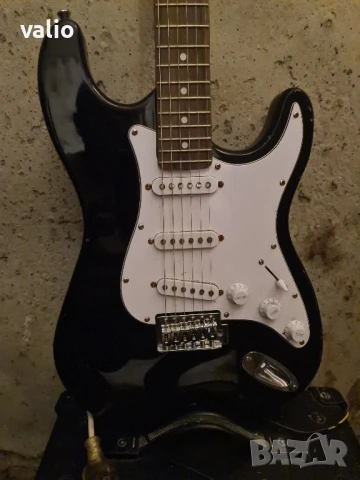 Електрическа китара комплект с усилвател , снимка 4 - Китари - 50757178
