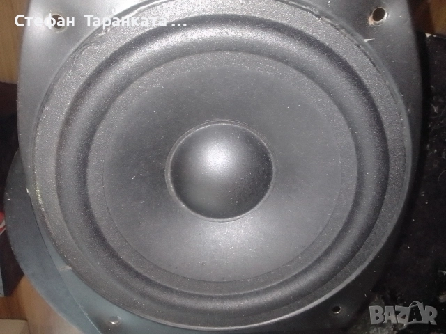 Басов говорител свалян от суббуфер със 50 вата мощност и 8 ома съпротивление 