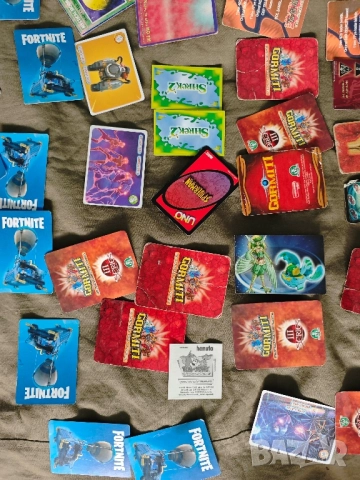 Продавам карти Fortnite,Yu-Gi-Oh, Гормити и др., снимка 8 - Колекции - 51949755