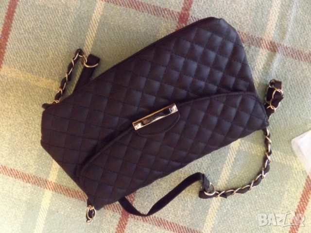 Дамска чанта Mango чантичка кожена през рамо