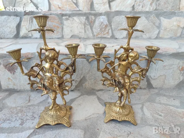 Испански тройни бронзови свещници с красиви орнаменти и фигурки херувими , снимка 2 - Декорация за дома - 50249839