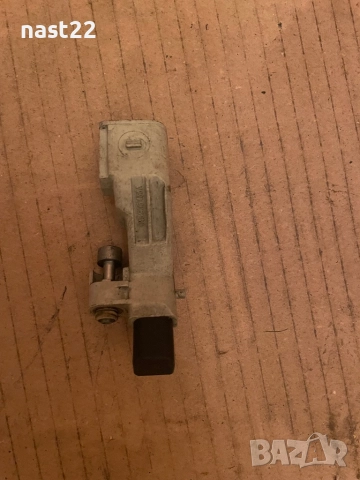 Датчик колянов вал Vw,Audi Skoda 045 906 433 A