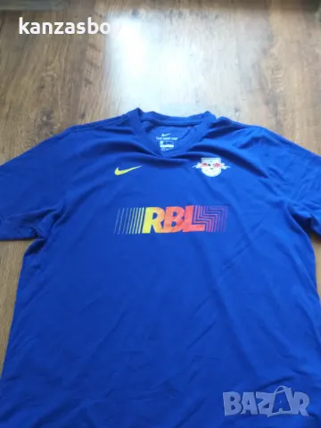 nike red bull laipzig - страхотна мъжка тениска L, снимка 4 - Тениски - 47368014