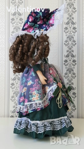 Порцеланова кукла със стойка , снимка 3 - Кукли - 54097297