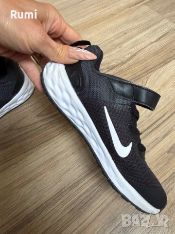 Оригинални юношески маратонки Nike Revolution 6! 30 н, снимка 5 - Детски маратонки - 53204790
