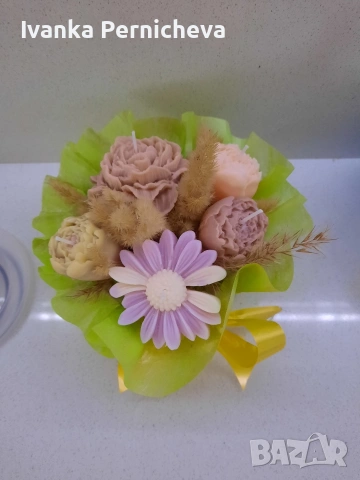 Букет от соеви свещи , снимка 3 - Декорация за дома - 54179231