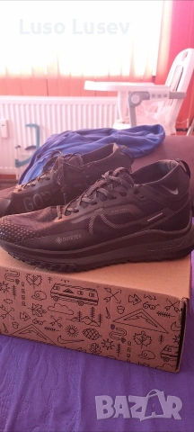 Продавам Nike Core-Tex, снимка 7 - Маратонки - 53588513