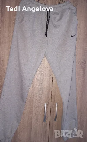 дамски екип Nike, снимка 5 - Спортни екипи - 47633145