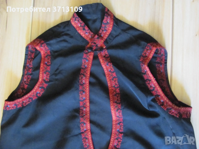 Женска дреха Носия, ръчно бродирана, снимка 2 - Антикварни и старинни предмети - 51512264