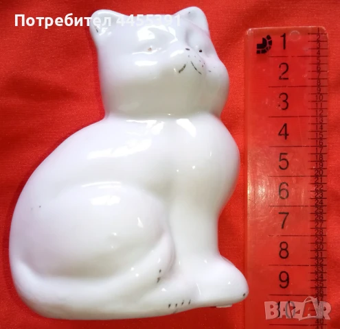 Скулптура Котка. Порцелан, снимка 1