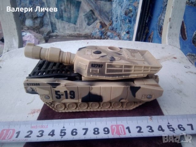 Американски танк и джип - Matchbox, made in China 1998, снимка 1 - Колекции - 46416408