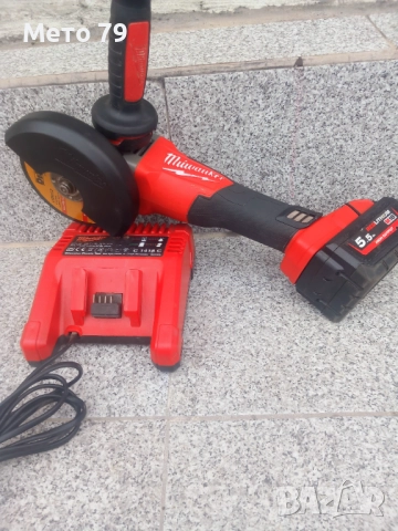 Milwaukee CAG125X Ъглошлайф 