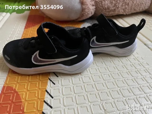 Детски маратонки nike, снимка 2 - Детски маратонки - 47781127