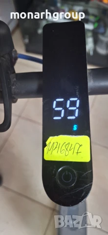 Електрическа тротинетка Xiaomi Mi 3 /със  зарядно/, снимка 2 - Велосипеди - 51099881