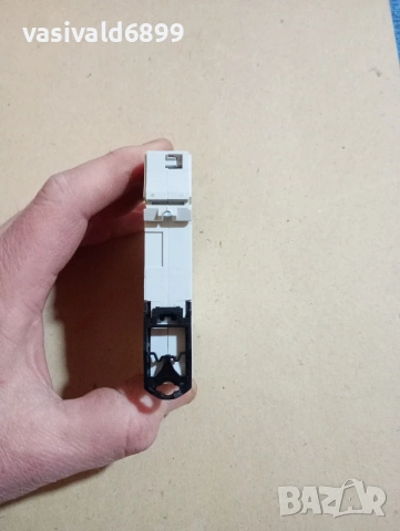 Автоматичен прекъсвач С 4, снимка 3 - Резервни части за машини - 53743527