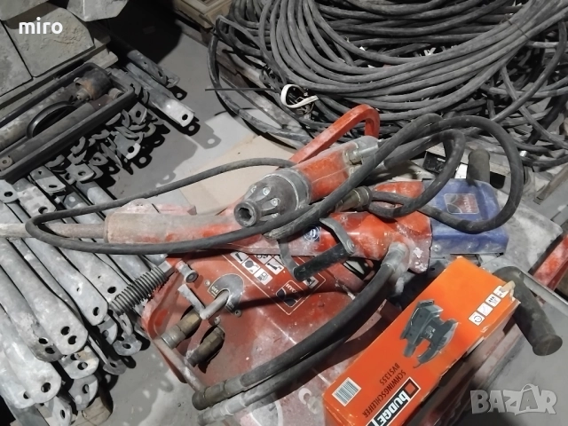 Хидравлична машина за къртене и пробиване със собствен двигател! Марка: HYCON ., снимка 4 - Други машини и части - 52926282