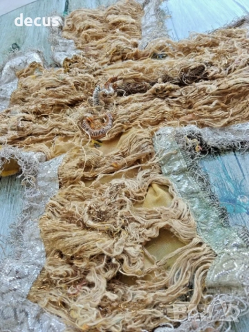 Старинно покривало за чаша на православен свещеник с метални нишки от 19-ти век, снимка 2 - Антикварни и старинни предмети - 51463571