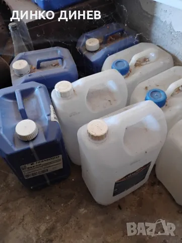 Пластмасови туби, снимка 2 - Бидони, бурета и бъчви - 50083473