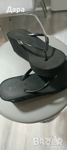 Дамски чехли на платформа 