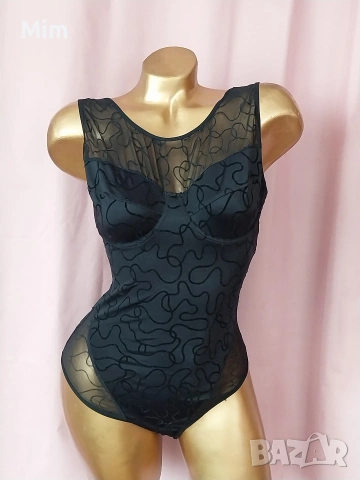 80 С Черно, еластично боди с релефни кадифени фигури 