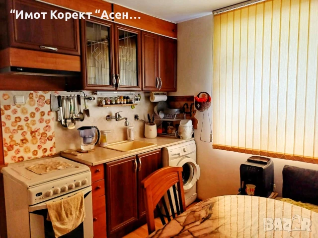 Имот Корект продава Партер, Етаж от къща, Гараж, двор и 1/2 таван, кв. Изток, снимка 8 - Етаж от къща - 51281850