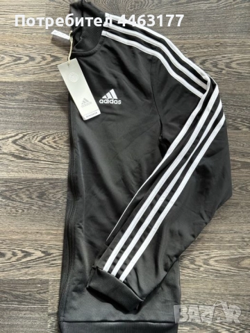 Дамски суичър Адидас. Чисто нов.