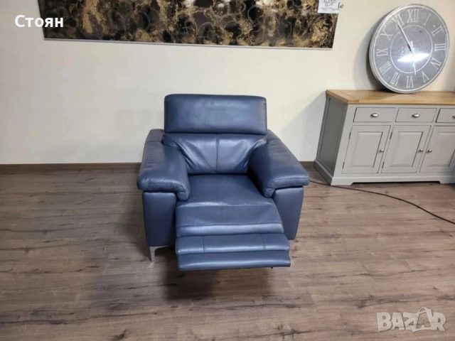Син кожен фотьойл с електрически релаксиращ механизъм, снимка 11 - Дивани и мека мебел - 52010940
