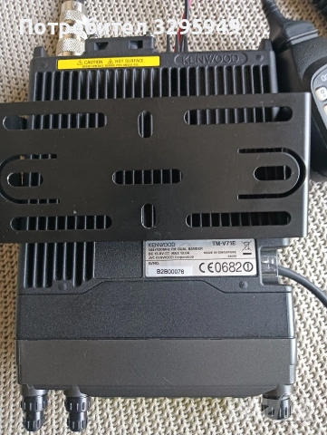Радиостанция Kenwood tm v-71E, снимка 3 - Друга електроника - 54107080